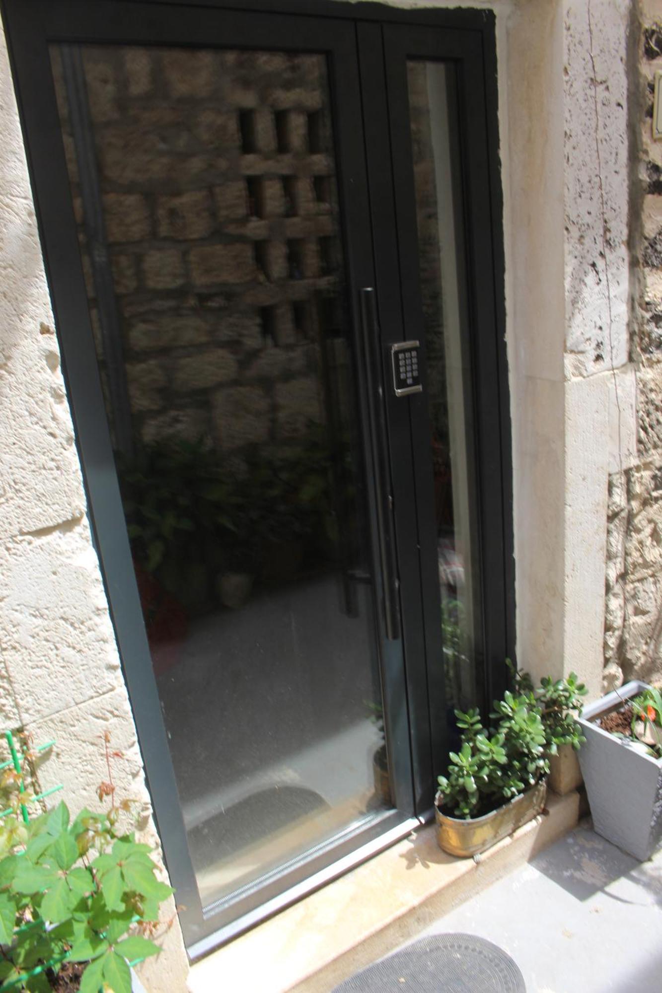 Street Garden Apartment 赫瓦尔 外观 照片