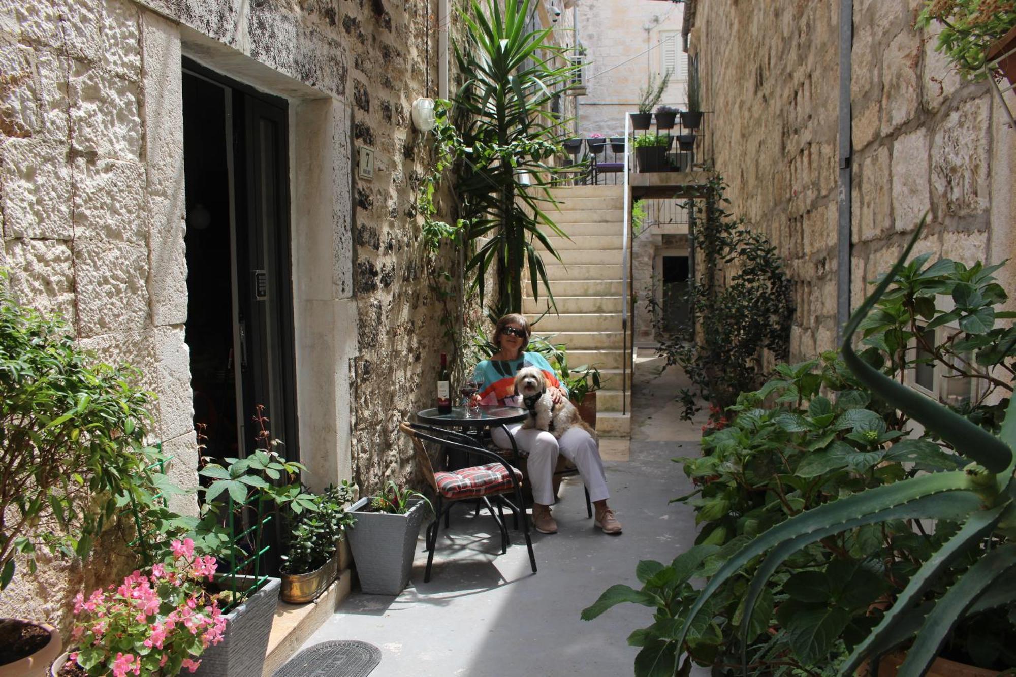 Street Garden Apartment 赫瓦尔 外观 照片